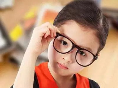 孩子戴上眼镜还能摘掉吗 来了解近视那些事儿