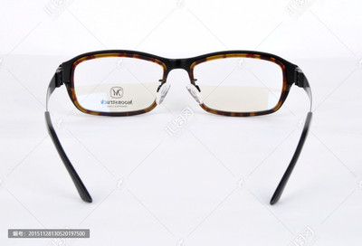 板材框金属腿眼镜 时尚与舒适的完美融合